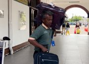 Porter Stasiun Semarang Tawang