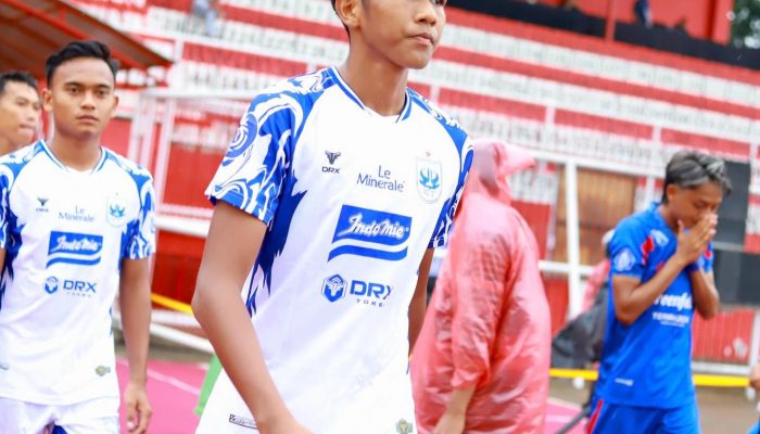 Pelatih Timnas U-23 Gerald Vanenburg Temui Pemain PSIS Rahmat Syawal di Semarang, Direkrut?