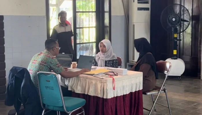 Terima 1,6 Ribu Aduan Calon Murid SMA/SMK di SPMB 2025, Disdikbud Jateng Ungkap Keluhan soal KK