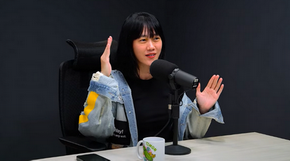 Ria SW dalam podcast Raditya Dika. (YouTube/Raditya Dika)