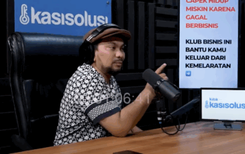 dr. Tompi saat menjadi bintang tamu dalam podcast Kasisolusi. (YouTube/Kasisolusi)