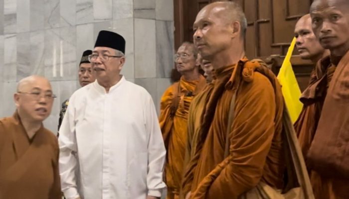 Biksu Thudong Menginap di Semarang, Dijadwalkan Naik ke Puncak Candi Borobudur Sabtu Mendatang