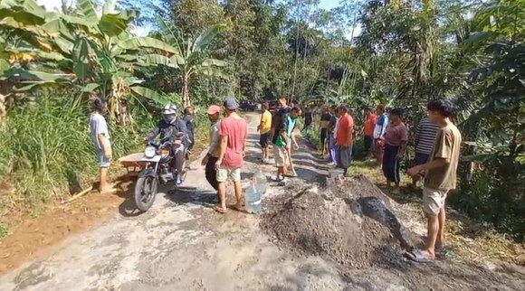 jalan desa semarang