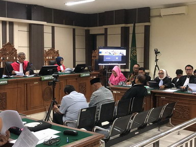 Suasana sidang dugaan korupsi mantan Walikota Mbak Ita dan suami di Tipikor Semarang, Senin 5 Mei 2025. (Elly Amaliyah/beritajateng.tv)
