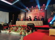 Viral Wisuda SMK di Purwokerto Pakai Toga Layaknya Mahasiswa, Disdik: Yang Dilarang Sekolah Negeri