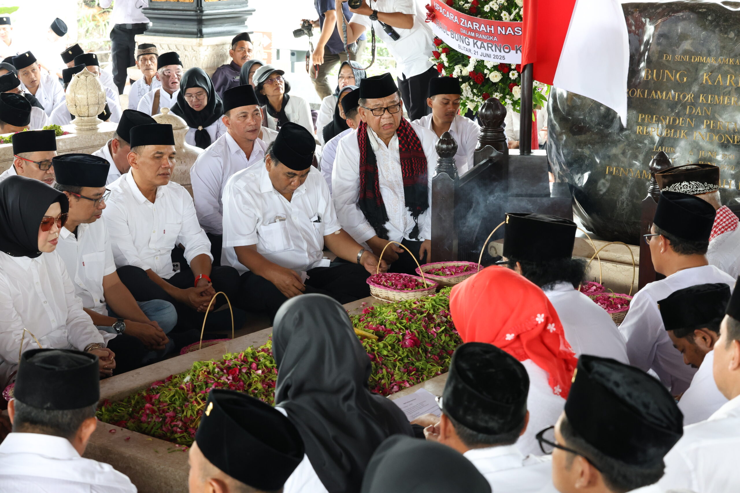 ziarah makam bung karno
