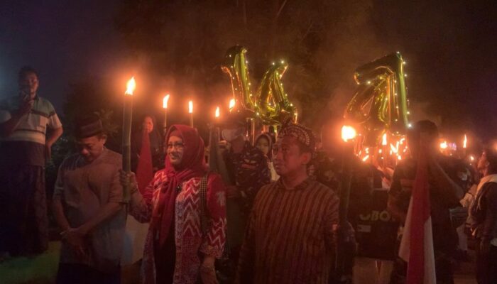 Malam 1 Suro, Warga Bandarharjo Semarang Gelar Kirab Obor: Jumlahnya 1147 Sesuai Tahun Baru Islam