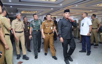 Ketua DPRD Jateng Sumanto