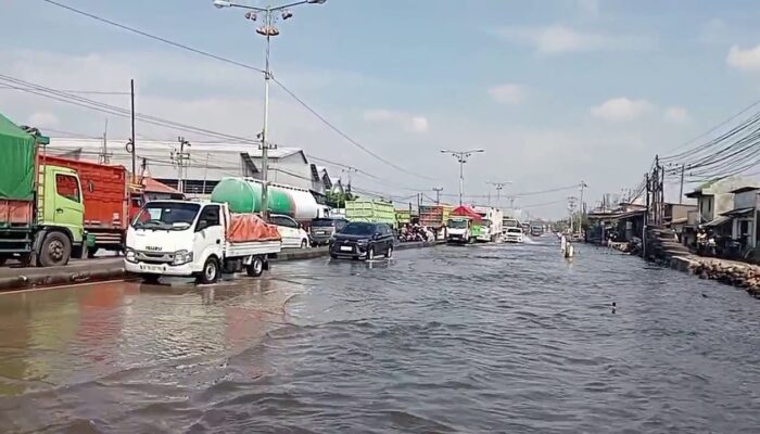 Kesal Pemerintah Lamban, Ribuan Warga NU Demak Siap Gelar Istighosah di Tengah Jalan Banjir Rob