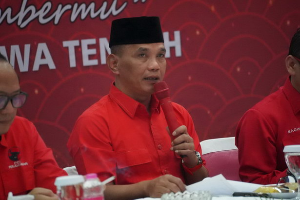 Ketua DPRD Jateng Sumanto