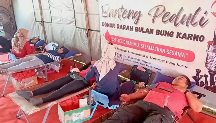 Peringati Bulan Bung Karno, “Banteng Peduli” PDIP Kabupaten Semarang Ajak Warga Donor Darah