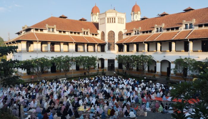 Shalat Idul Adha di Tengah Bangunan Heritage Lawang Sewu Semarang, Ibadah Sembari Wisata Sejarah