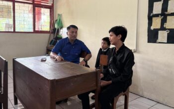 Ibu Stroke Ayah Meninggal, Ada Cerita Haru Dibalik Petugas Damkar Semarang Ambilkan Rapor Siswa