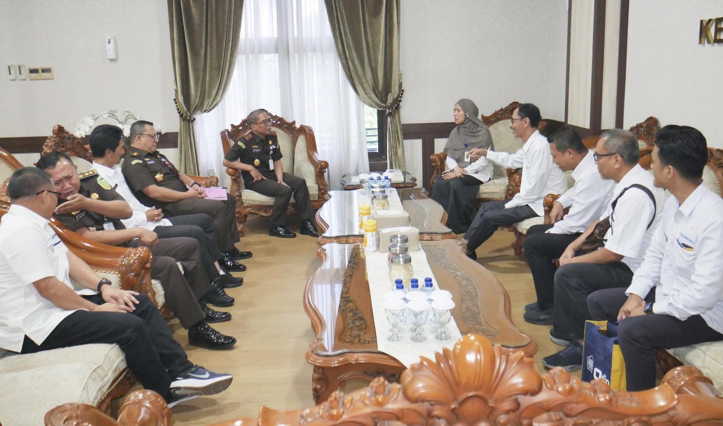 Perkuat Sinergi, Kakanwil DJP di Jateng Sambangi Kajati
