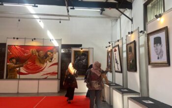 Dalami Semangat Juang Presiden Pertama RI Lewat Pameran Lukisan Bung Karno di Oudetrap