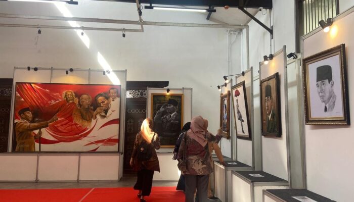 Dalami Semangat Juang Presiden Pertama RI Lewat Pameran Lukisan Bung Karno di Oudetrap