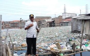 Duh! Bekas Tambak di Tambakrejo Semarang Kini Jadi Pulau Sampah, Bikin Warga Resah