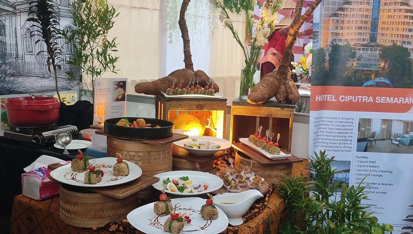 Kuliner khas Banyumas resep Mustika Rasa inisiasi Bung Karno di Festival Mustika Rasa Kota Lama Semarang. (Ellya/beritajateng.tv)