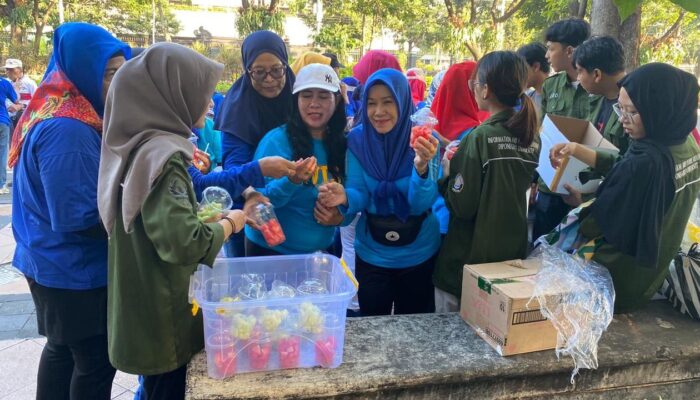Peringati Bulan Kesehatan Dunia, Mahasiswa Sekolah Vokasi Undip Gelar INHUM AKTIF KITA di CFD Simpang Lima