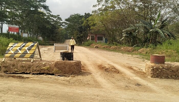 Imbas Pembatasan Akses Suplai Batu Kapur, PT Semen Gresik Hentikan Operasional Pabrik Rembang