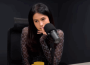 Aktris Maudy Ayunda dalam podcast Raditya Dika. (YouTube/Raditya Dika)