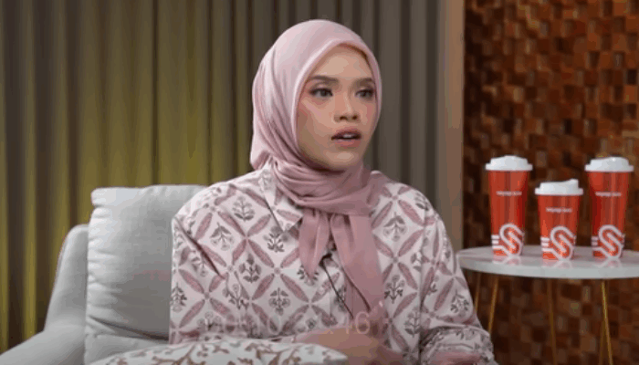 Cerai Gaib dan Suami Jadi Pemilik Kafe di Bali: Kisah April Majid yang Bikin Geger Publik