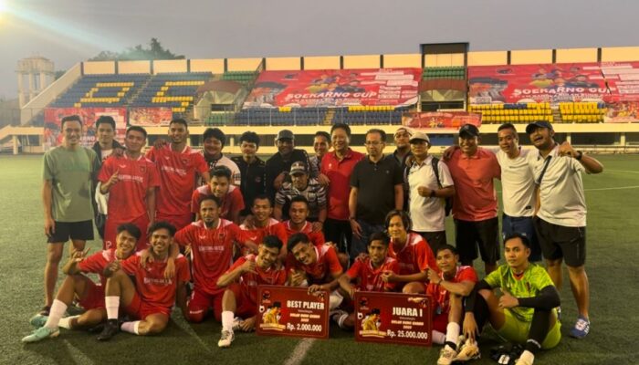 Video Tim DPD PDIP Jateng Juara Sepak Bola Soekarno Cup 2025