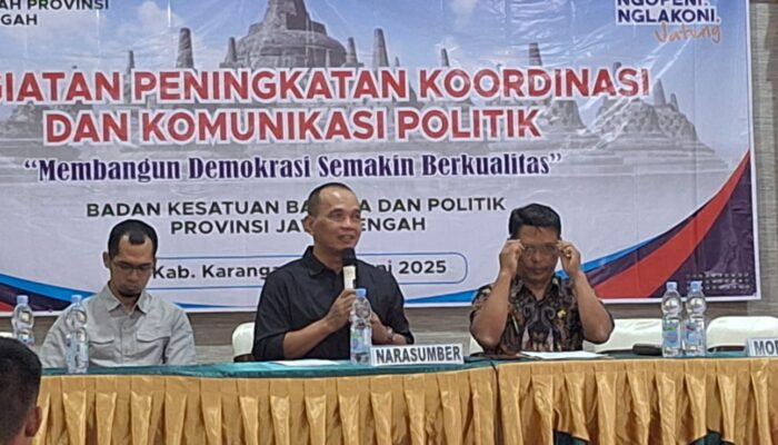 Ketua DPRD Jateng Sumanto Ajak Siswa SMA Karanganyar Jadi Generasi Melek Politik dan Demokrasi