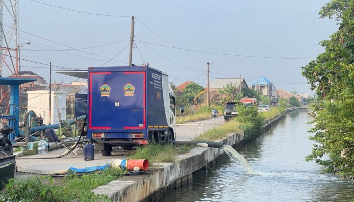 Atasi Banjir Rob di Sayung, Pemprov Jateng Kerahkan Pompa dan Kapal Sekolah