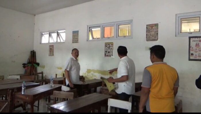 Polisi Tindaklanjuti Video Viral Guru Tendang Siswanya di Demak, Pihak Sekolah Masih Bungkam
