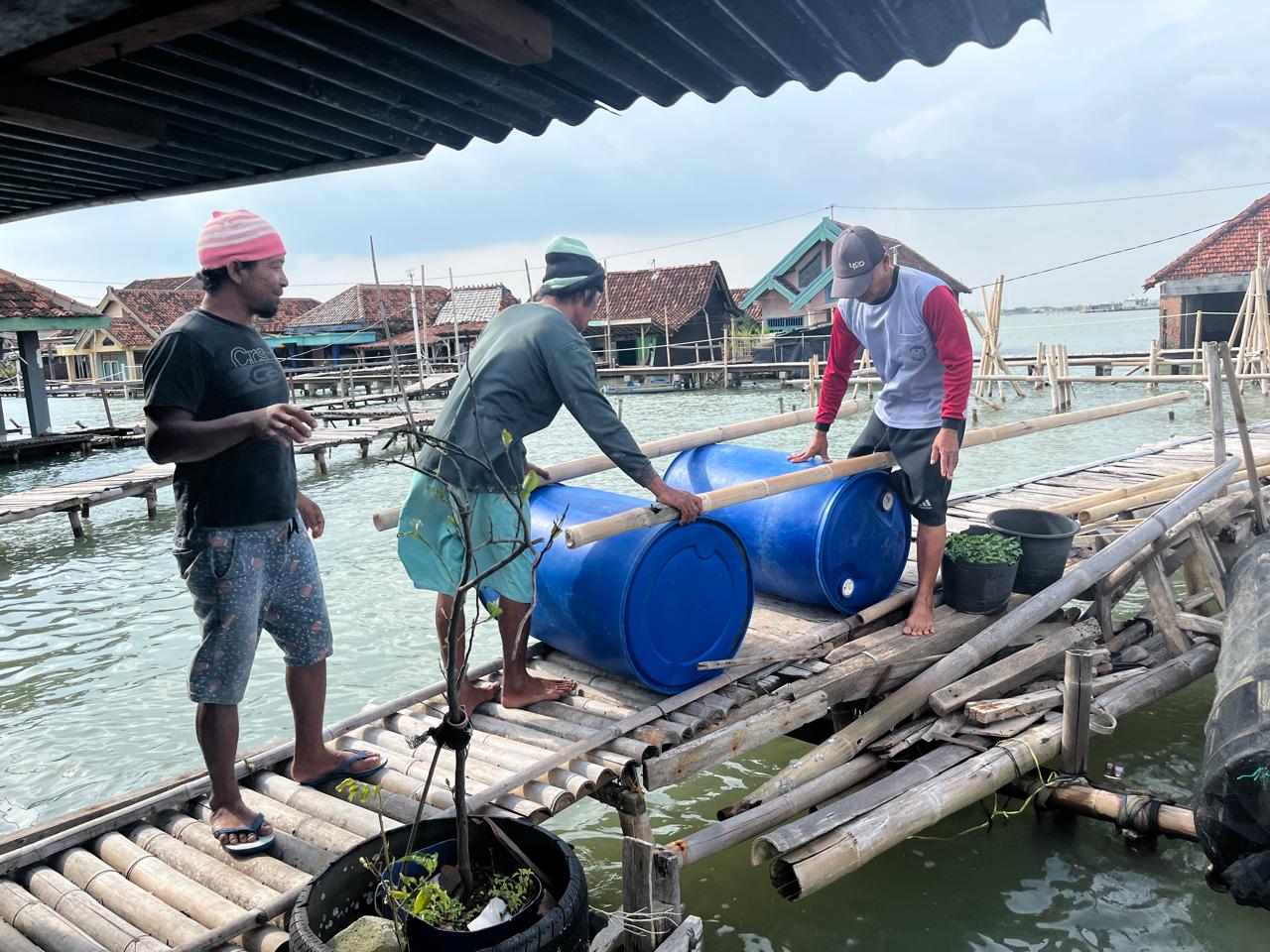 pemprov jateng berikan bantuan korban banjir demak