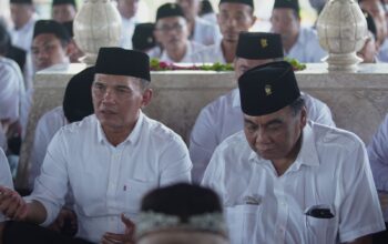 ketua dprd jateng sumanto // bung karno