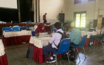 Proses Pendaftaran Ulang CMB SMAN 1 Semarang hari ke dua (Yuni Esa Anugrah/beritajateng.tv)