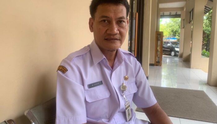 Momen Unik Daftar Ulang SPMB SMAN 2 Semarang, Ada Murid Baru Kembar Tiga!