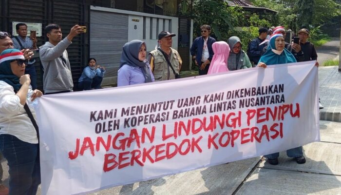 Tagih Ratusan Juta, Anggota Koperasi BLN Salatiga Geruduk Rumah Pimpinan