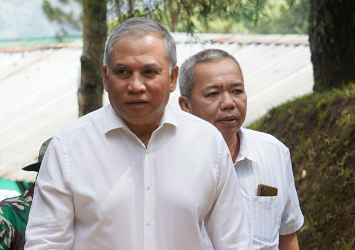 Mayjen TNI Purn Chairawan K Nusjirwan (kiri). (Dok)