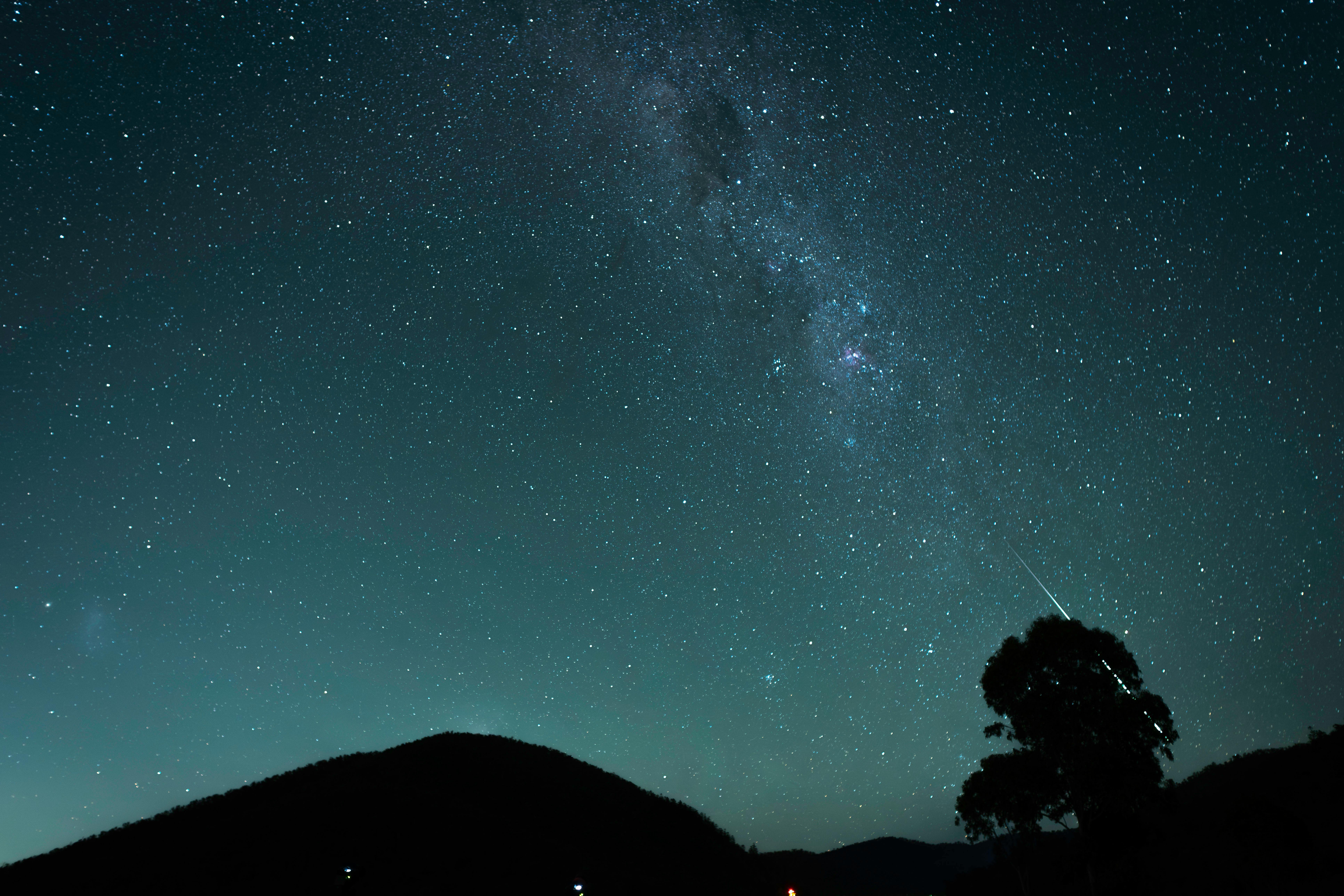 Ilustrasi bintang "jatuh" di Australia. (Nate Biddle/Pexels/Pixabay)