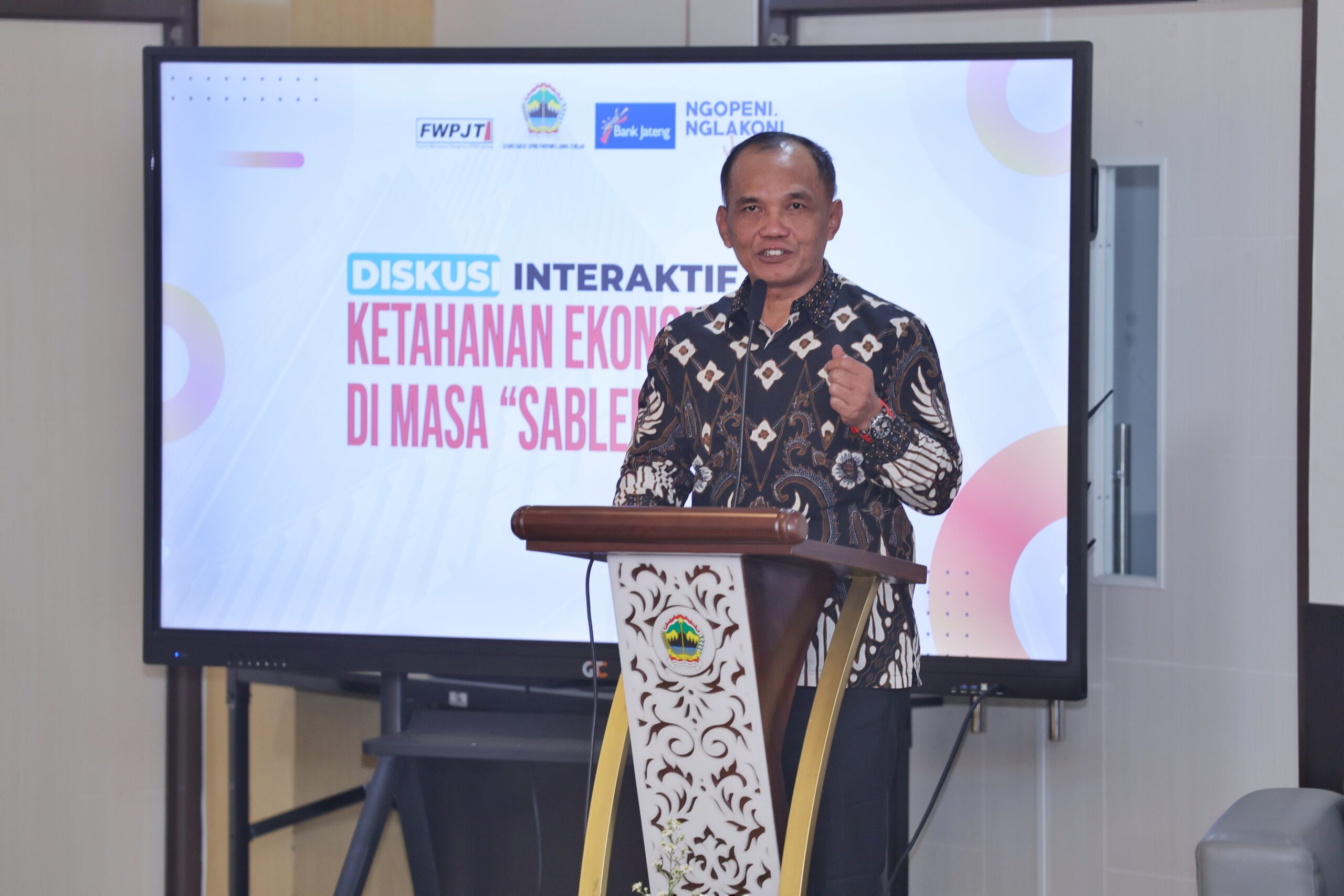 Ketua DPRD Jateng Sumanto