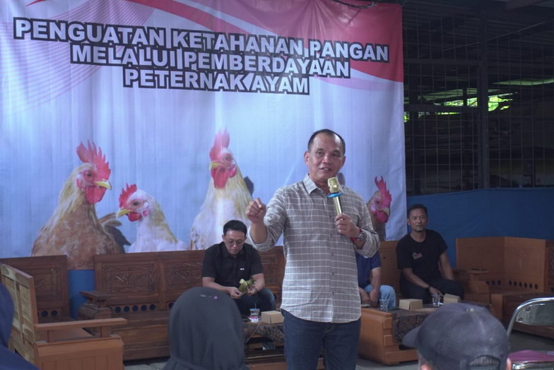 Ketua DPRD Jateng Sumanto