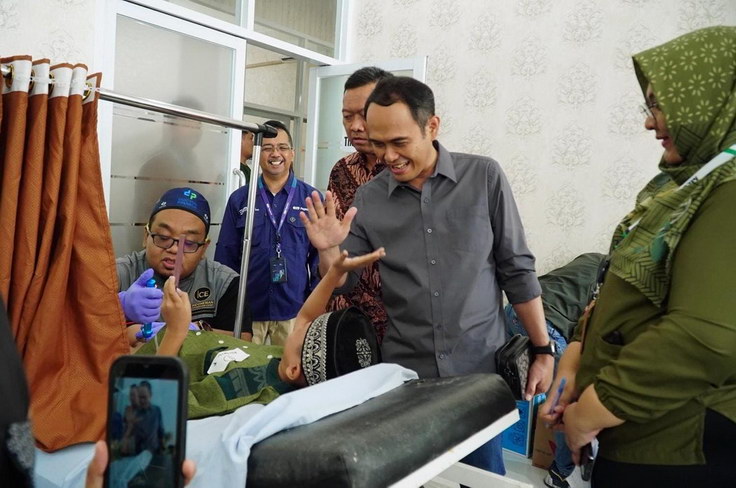 Emaskan Anak Indonesia, Pegadaian Kanwil XI Semarang Gelar Khitan Massal Gratis di Tegal
