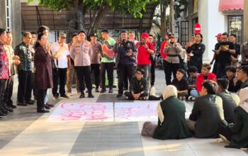 Aksi Damai Mahasiswa di Balikota, Desak Agustina Segera Selesaikan 10 PR Kota Semarang