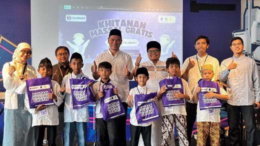 Gebyar Muharram 1447 H, Majelis Taklim XLSMART Berbagi dan Peduli Yatim Piatu di 10 Kota
