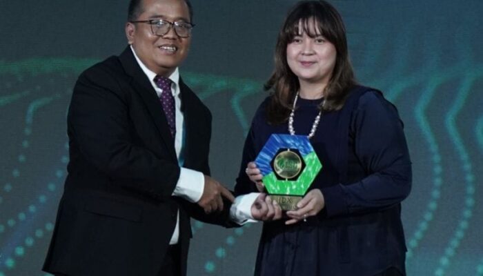 XLSMART Raih Tiga Penghargaan Bidang ESG, Layanan Pelanggan, dan Teknologi