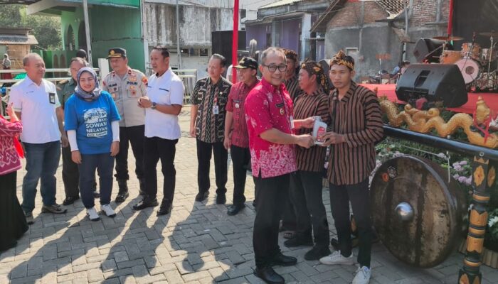 BPR BKK Semarang Salurkan CSR dan Dukung Nelayan Kampung Mangut di Event Tunas Bahari 2025