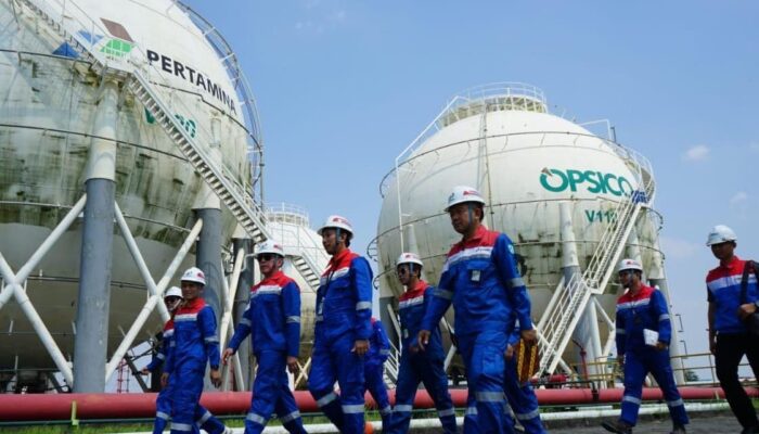 Komut Pertamina Tinjau Sarfas di Semarang Pastikan Pasokan LPG dan Avtur di Jateng Aman
