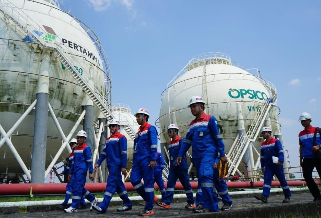 Komut Pertamina Tinjau Sarfas di Semarang Pastikan Pasokan LPG dan Avtur di Jateng Aman