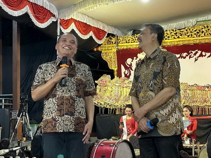 Ketua DPRD Jateng Sumanto