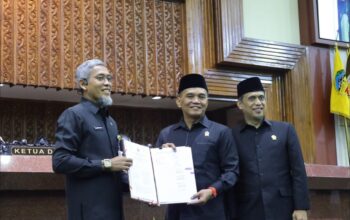 Ketua DPRD Jateng Sumanto