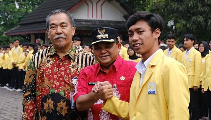 Terima KKN Unnes, Bupati Semarang Minta Mahasiswa Ikut Identifikasi Persoalan dan Potensi Desa
