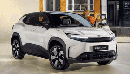 Kembaran Suzuki e-Vitara, Toyota Urban Cruiser EV Tampil Perdana di GIIAS 2025, Simak Spesifikasinya